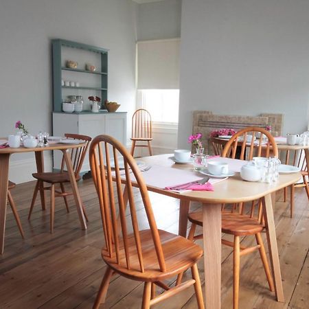 Bed and Breakfast Number 6 Whitby Esterno foto