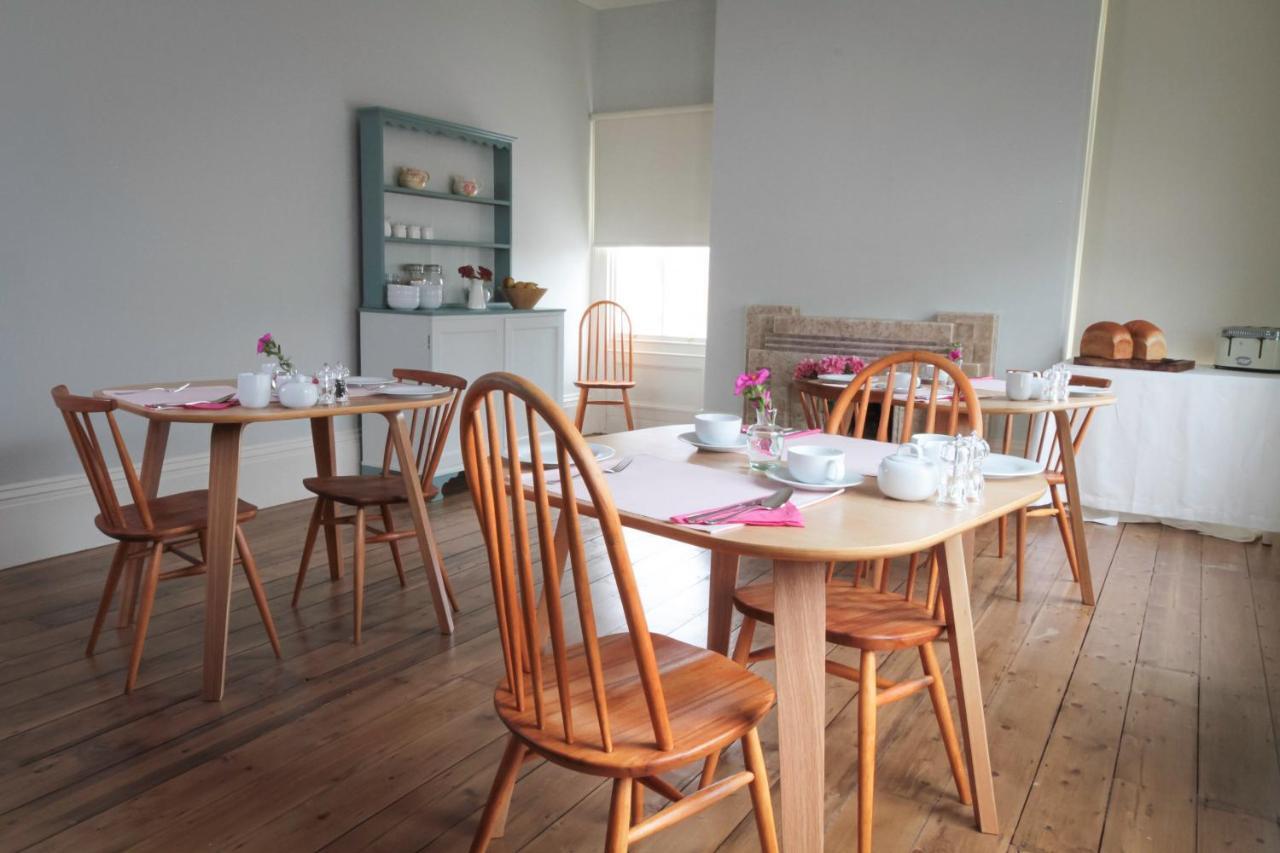 Bed and Breakfast Number 6 Whitby Esterno foto